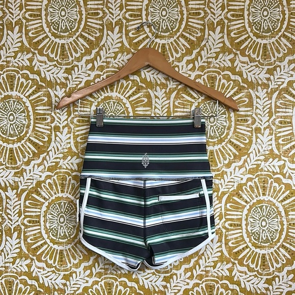 NWT Free People Movement Island Time Printed Striped Shorts Meadow Combo Sz XS - Picture 7 of 9